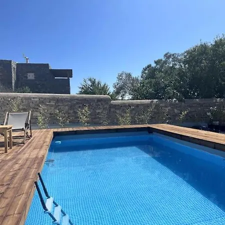 Minimal Cream Pool-front In Páros