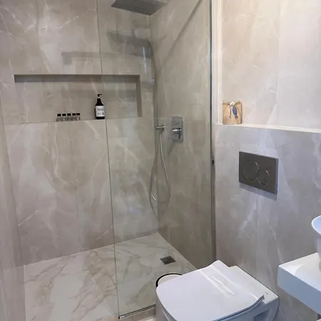 Apartmán Minimal Cream Pool-front In Páros