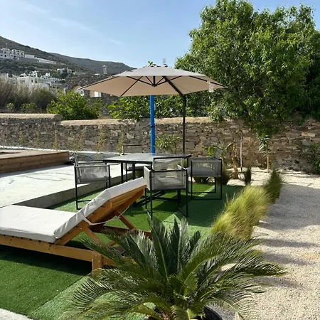 Apartment Minimal Cream Pool-front In Parikia (Paros)