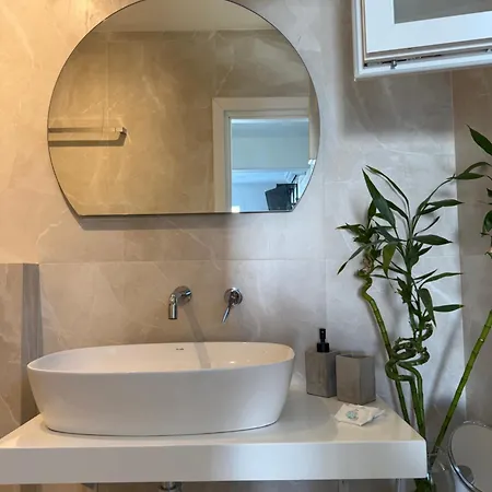 Apartment Minimal Cream Pool-front In Parikia (Paros)